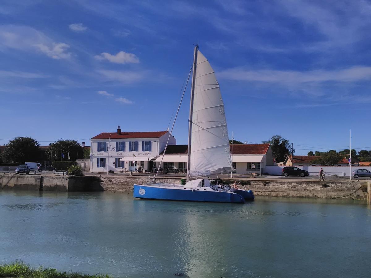 Les Bains Boyardville - Hotel Et Restaurant Екстериор снимка