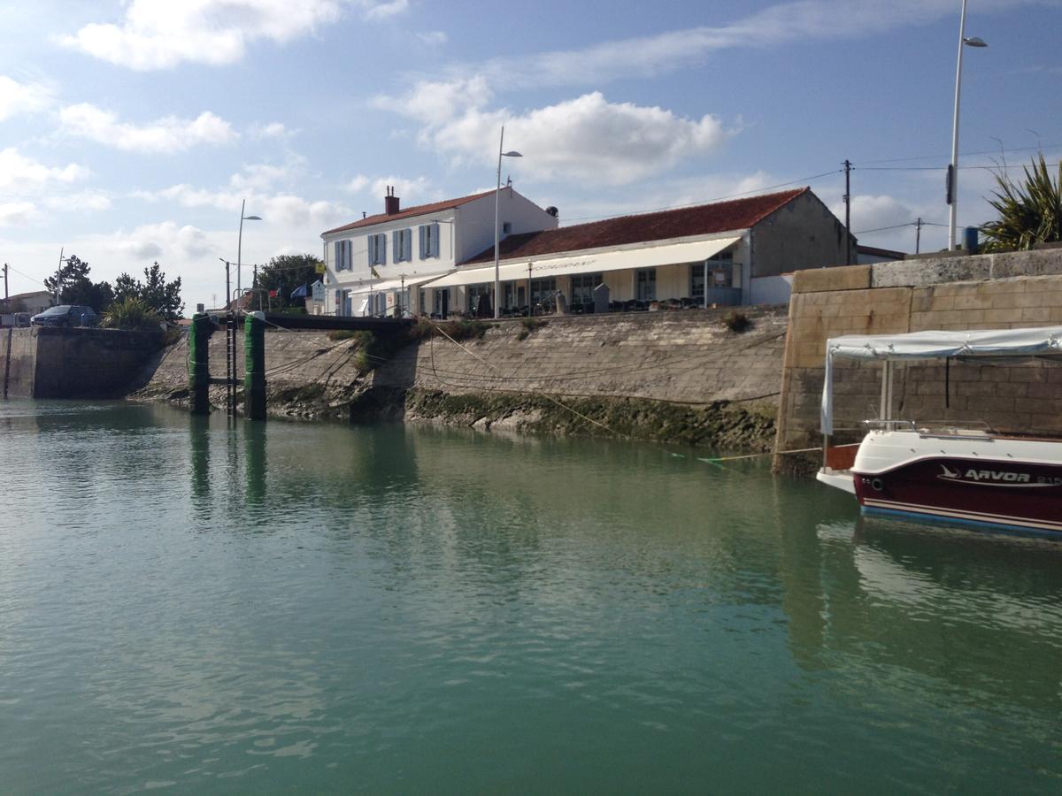 Les Bains Boyardville - Hotel Et Restaurant Екстериор снимка