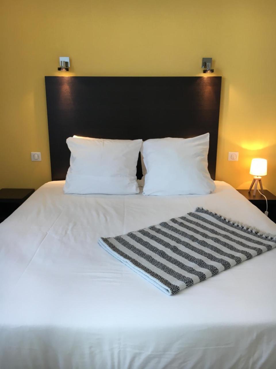 Les Bains Boyardville - Hotel Et Restaurant Екстериор снимка