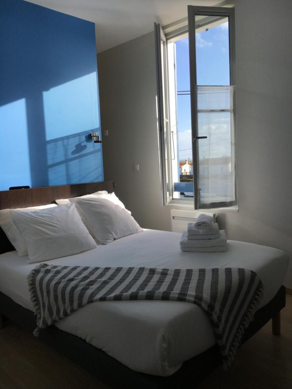 Les Bains Boyardville - Hotel Et Restaurant Екстериор снимка
