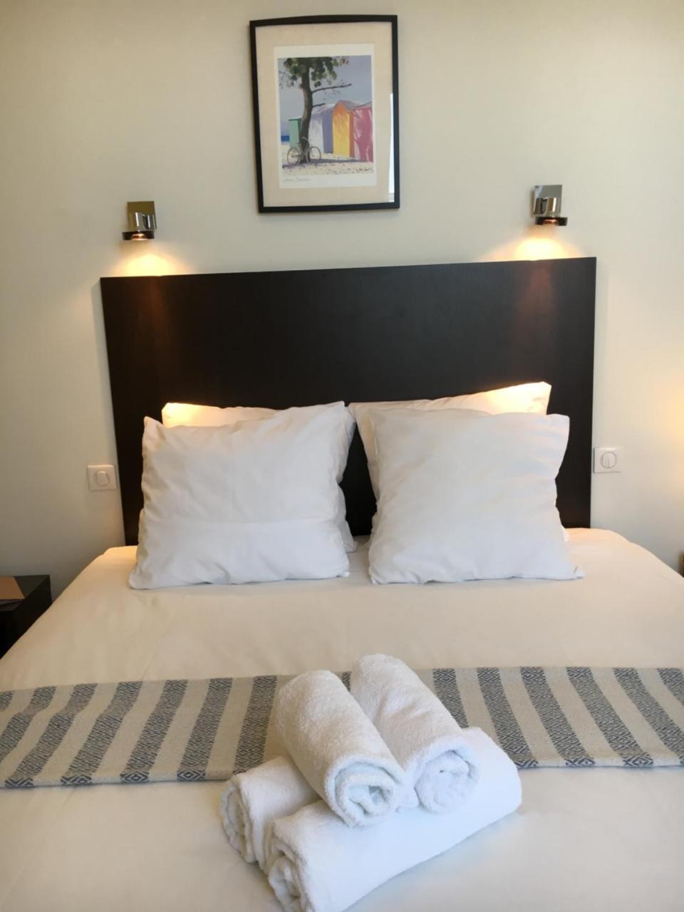 Les Bains Boyardville - Hotel Et Restaurant Екстериор снимка